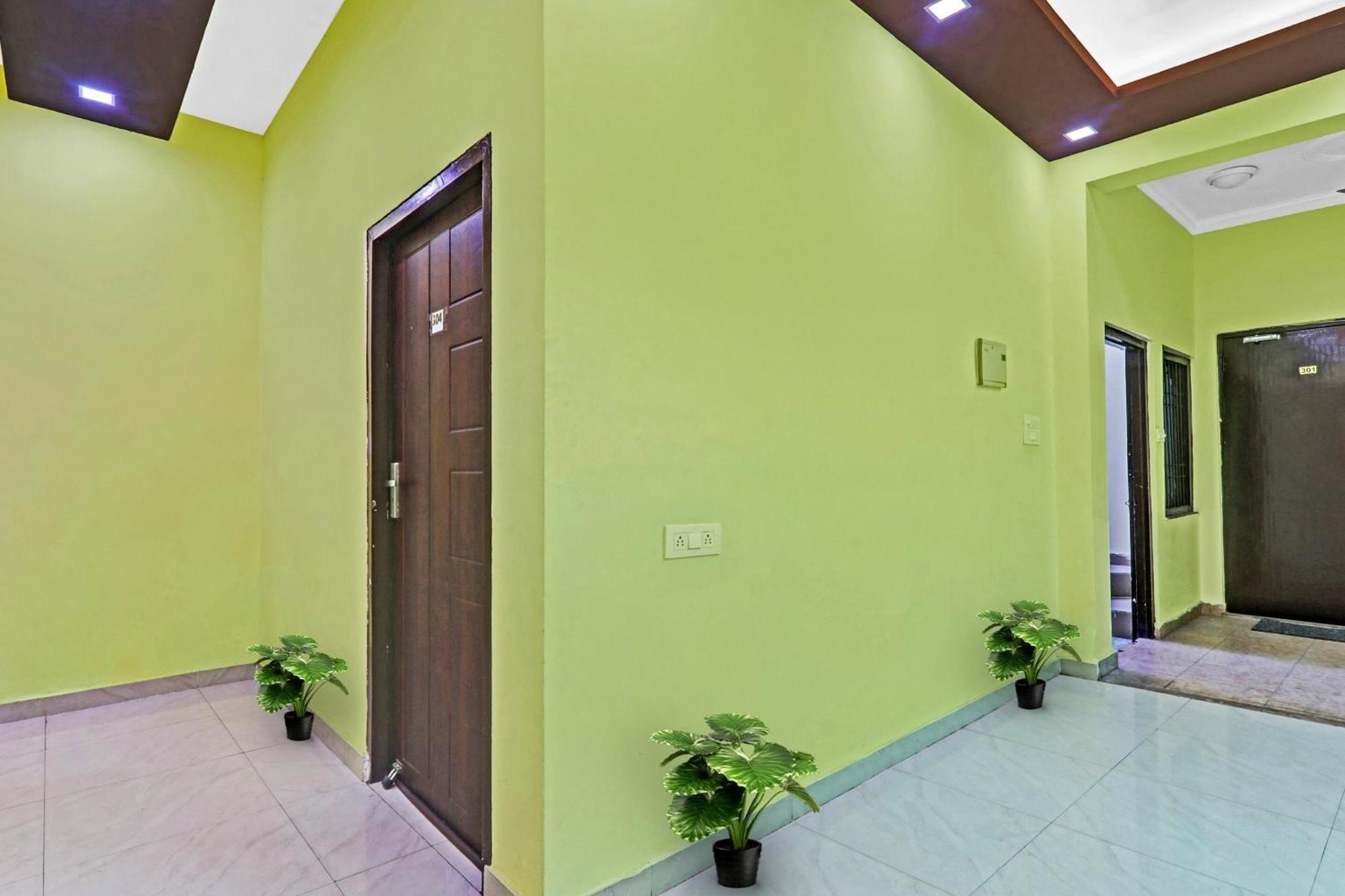 Capital O Phenix Elite Near Phoenix United Lucknow Esterno foto