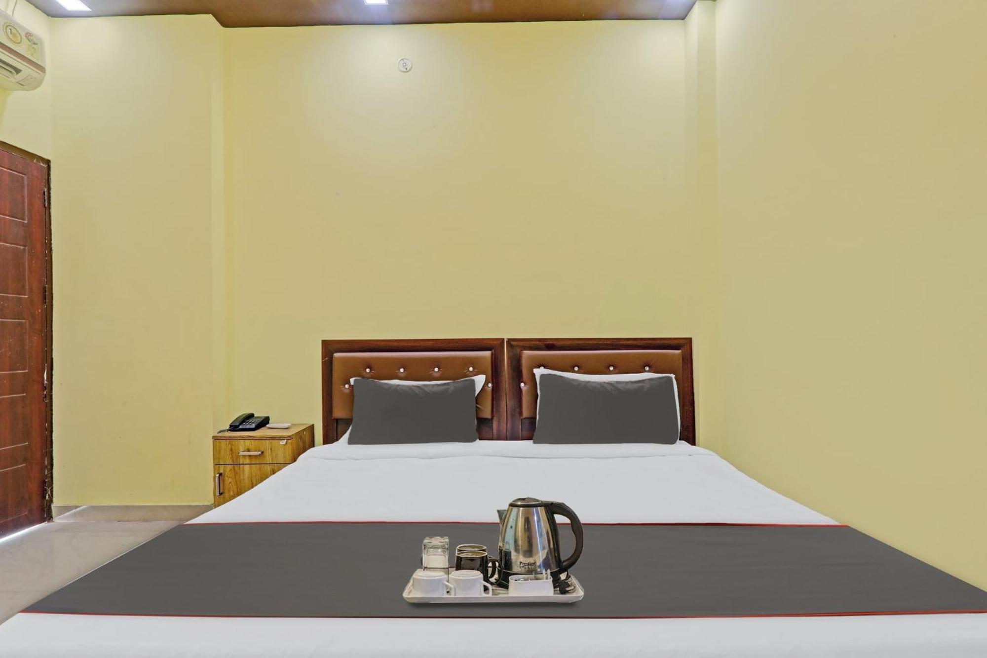 Capital O Phenix Elite Near Phoenix United Lucknow Esterno foto
