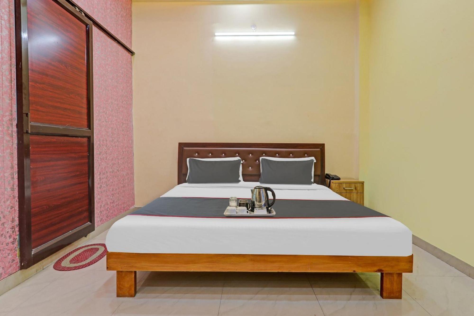 Capital O Phenix Elite Near Phoenix United Lucknow Esterno foto