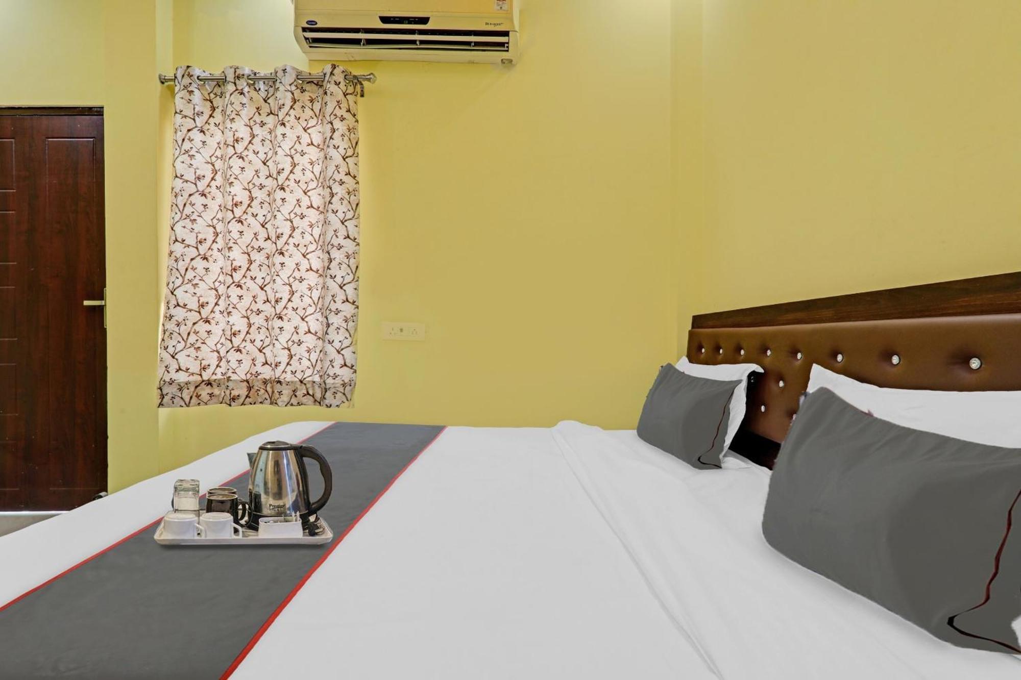 Capital O Phenix Elite Near Phoenix United Lucknow Esterno foto